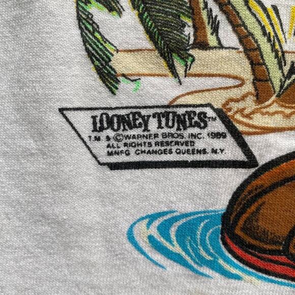 1989 VTG Looney Tunes “Party Hard Cafe” single stitch, Changes tag. READ DISC - Picture 3 of 7